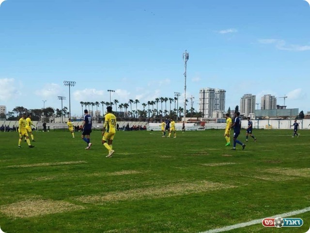 משחק רב שערים בשעריים (אביחי דלאל)